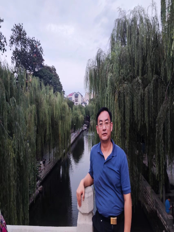 李景国（照片）.jpg